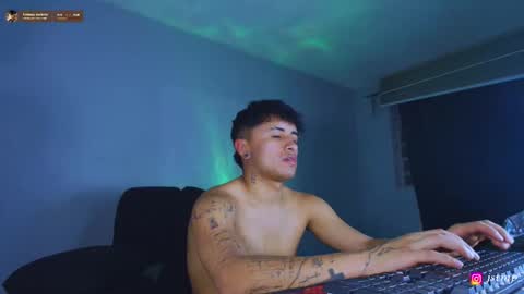 Snapshot of boylatin_777 chatting on October 31, 2025, 11:06 pm miguel online show from October 31, 2025, 11:06 pm