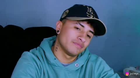 Snapshot of boylatin_777 chatting on November 13, 2025, 6:40 pm miguel online show from November 13, 2025, 6:40 pm