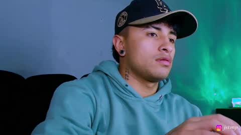 Snapshot of boylatin_777 chatting on November 14, 2025, 6:45 am miguel online show from November 14, 2025, 6:45 am