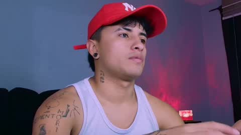 Snapshot of boylatin_777 chatting on November 21, 2025, 6:50 pm miguel online show from November 21, 2025, 6:50 pm