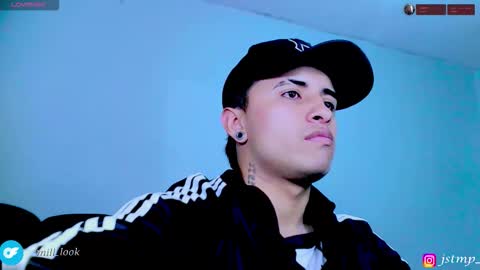 Snapshot of boylatin_777 chatting on November 27, 2025, 3:41 am miguel online show from November 27, 2025, 3:41 am