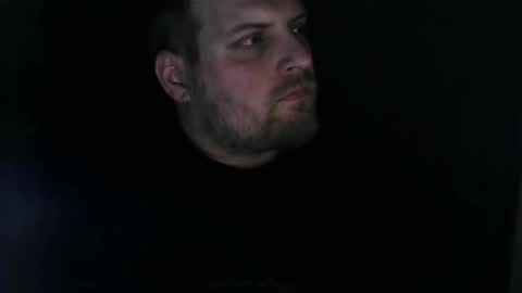 Snapshot of boynextdoooooor chatting on December 17, 2025, 7:31 pm boynextdoooooor online show from December 17, 2025, 7:31 pm