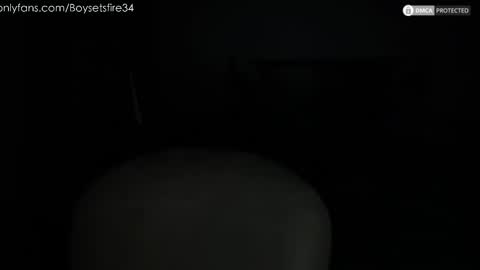 Snapshot of boysetsfire34 chatting on October 31, 2025, 9:43 am boysetsfire34 online show from October 31, 2025, 9:43 am