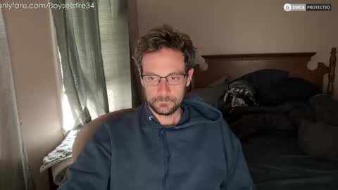 Snapshot of boysetsfire34 chatting on November 10, 2025, 5:56 pm boysetsfire34 online show from November 10, 2025, 5:56 pm