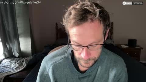 Snapshot of boysetsfire34 chatting on November 16, 2025, 2:33 pm boysetsfire34 online show from November 16, 2025, 2:33 pm