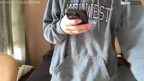 Snapshot of boysetsfire34 chatting on November 19, 2025, 5:02 pm boysetsfire34 online show from November 19, 2025, 5:02 pm