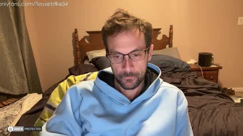 Snapshot of boysetsfire34 chatting on December 13, 2025, 11:32 pm boysetsfire34 online show from December 13, 2025, 11:32 pm