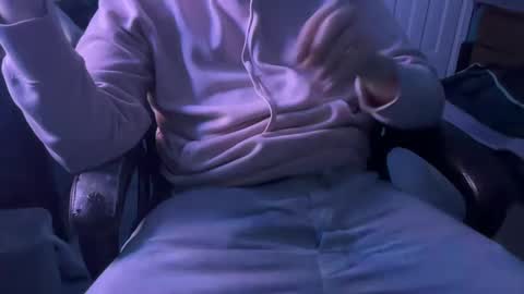 Snapshot of boytoybenny chatting on October 5, 2025, 8:56 am BoyToyBenny online show from October 5, 2025, 8:56 am