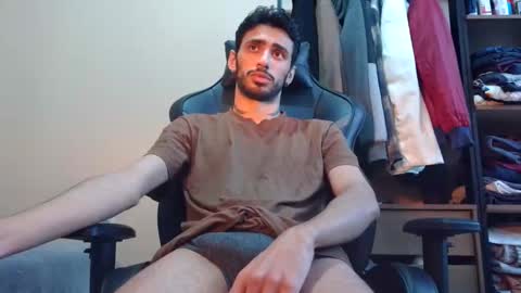Snapshot of boyzinm2 chatting on June 1, 2026, 6:53 pm boyzinm2 online show from June 1, 2026, 6:53 pm
