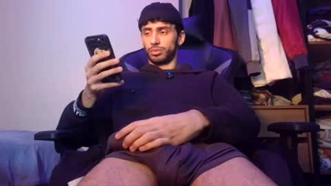 Snapshot of boyzinm2 chatting on June 12, 2026, 7:18 am boyzinm2 online show from June 12, 2026, 7:18 am