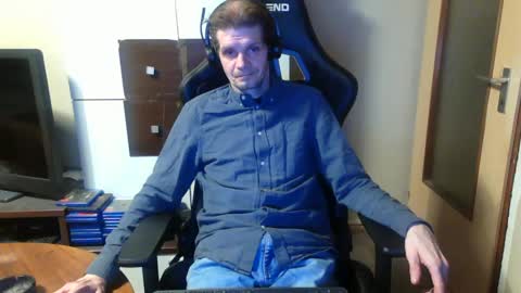 Snapshot of bponie1 chatting on December 31, 2024, 12:32 am bponie1 online show from December 31, 2024, 12:32 am