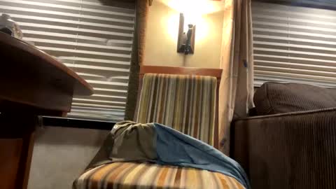 braboy4 online show from November 18, 2025, 8:19 am