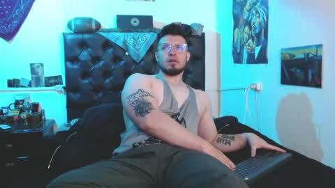 brad hot boy online show from April 21, 2026, 4:34 pm