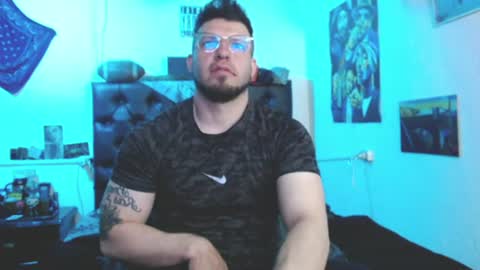 brad hot boy online show from June 25, 2026, 5:17 pm