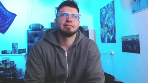 brad hot boy online show from July 23, 2026, 5:11 pm