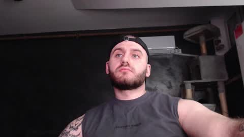 Snapshot of brad_pittfall chatting on October 11, 2025, 8:18 pm ask me online show from October 11, 2025, 8:18 pm