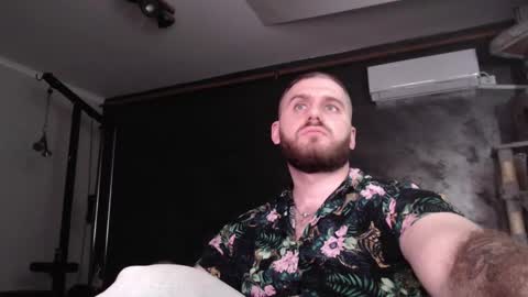 Snapshot of brad_pittfall chatting on November 19, 2025, 7:36 pm ask me online show from November 19, 2025, 7:36 pm