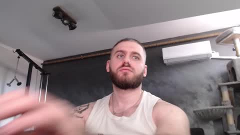 Snapshot of brad_pittfall chatting on November 21, 2025, 10:25 am ask me online show from November 21, 2025, 10:25 am