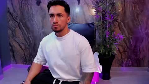 Snapshot of brad_summer chatting on December 19, 2025, 5:20 pm brad summer online show from December 19, 2025, 5:20 pm