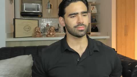 bradleymartin7 online show from October 24, 2025, 3:25 am