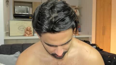 bradleymartin7 online show from November 19, 2025, 10:21 pm