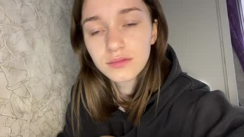 Kate online show from April 2, 2026, 2:37 pm