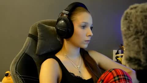 Alice online show from December 14, 2025, 3:17 pm