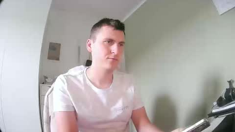 brandinator__cb online show from June 4, 2026, 7:25 am