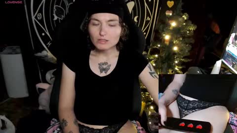 BrandiWRLD999 online show from December 18, 2024, 6:57 pm