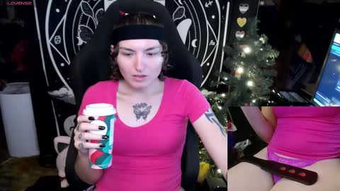 BrandiWRLD999 online show from December 25, 2024, 7:02 pm