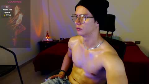 Snapshot of brandon_starkk chatting on April 22, 2026, 11:06 pm brandon_starkk online show from April 22, 2026, 11:06 pm