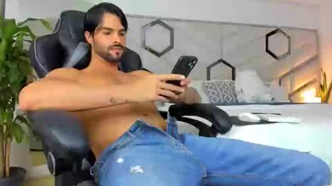 Snapshot of brandonandnat chatting on December 14, 2024, 10:07 pm Brandon and Nath online show from December 14, 2024, 10:07 pm