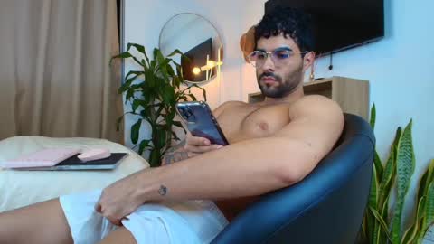 Snapshot of brandonandnat chatting on March 3, 2025, 12:04 am Brandon and Nath online show from March 3, 2025, 12:04 am