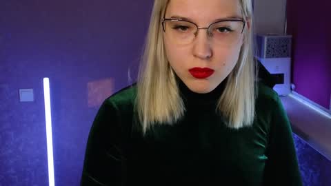 Belle  online show from December 25, 2024, 4:22 am