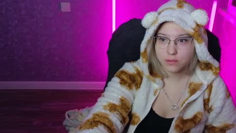 Belle  online show from January 30, 2025, 1:00 am