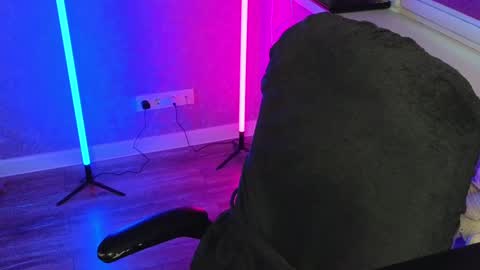 Belle  online show from February 27, 2025, 2:10 am