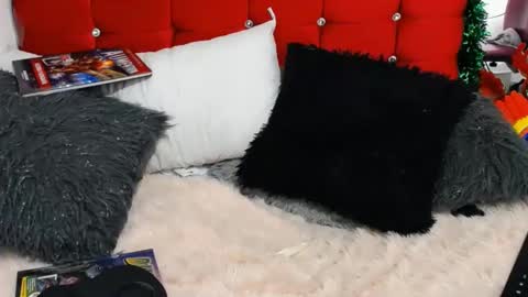 Snapshot of brandy_angell chatting on December 29, 2024, 5:33 pm brandy_angell online show from December 29, 2024, 5:33 pm