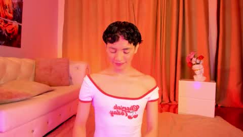   online show from November 24, 2025, 8:52 pm