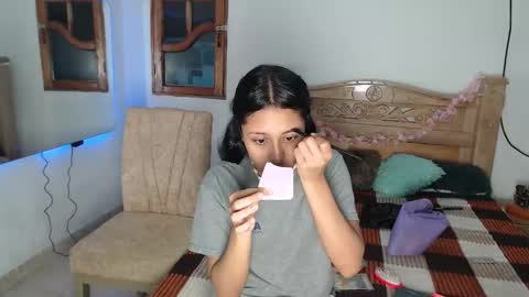 Snapshot of bratz_glloe chatting on January 14, 2026, 2:50 am bratz_glloe online show from January 14, 2026, 2:50 am