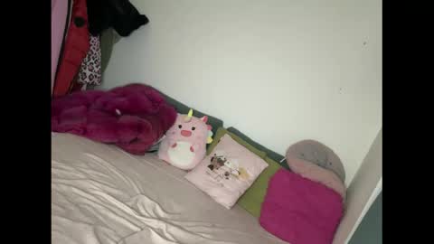 Snapshot of bratzdoll1994 chatting on April 2, 2026, 6:55 am bratzdoll1994 online show from April 2, 2026, 6:55 am