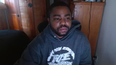 Snapshot of breadw1nnah chatting on December 16, 2024, 4:05 pm Breadw1nnah online show from December 16, 2024, 4:05 pm