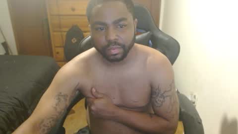 Snapshot of breadw1nnah chatting on October 12, 2025, 6:45 am Breadw1nnah online show from October 12, 2025, 6:45 am