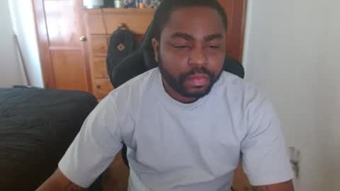 Snapshot of breadw1nnah chatting on October 13, 2025, 9:48 pm Breadw1nnah online show from October 13, 2025, 9:48 pm