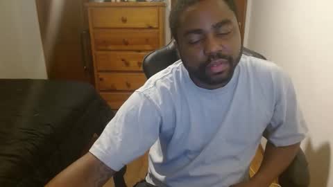 Snapshot of breadw1nnah chatting on November 9, 2025, 7:50 am Breadw1nnah online show from November 9, 2025, 7:50 am