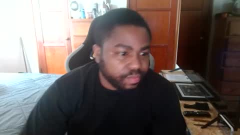 Snapshot of breadw1nnah chatting on June 19, 2026, 5:06 pm Breadw1nnah online show from June 19, 2026, 5:06 pm