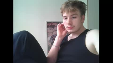 breaxaam online show from October 26, 2025, 9:37 am