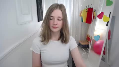 Snapshot of bree_sky chatting on June 19, 2026, 11:03 am Bree online show from June 19, 2026, 11:03 am