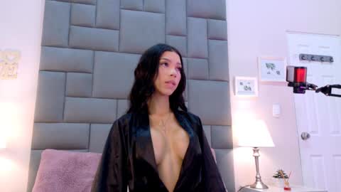 Snapshot of bree_watson chatting on February 14, 2025, 2:44 pm Bree online show from February 14, 2025, 2:44 pm