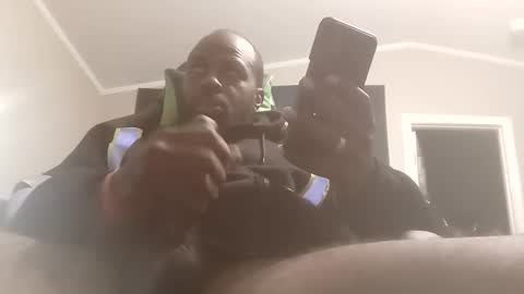 Snapshot of breeze316 chatting on November 17, 2025, 11:27 am breeze316 online show from November 17, 2025, 11:27 am