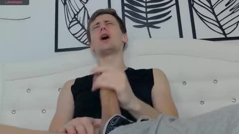 Snapshot of brell_line chatting on February 15, 2025, 7:38 am Brelland online show from February 15, 2025, 7:38 am